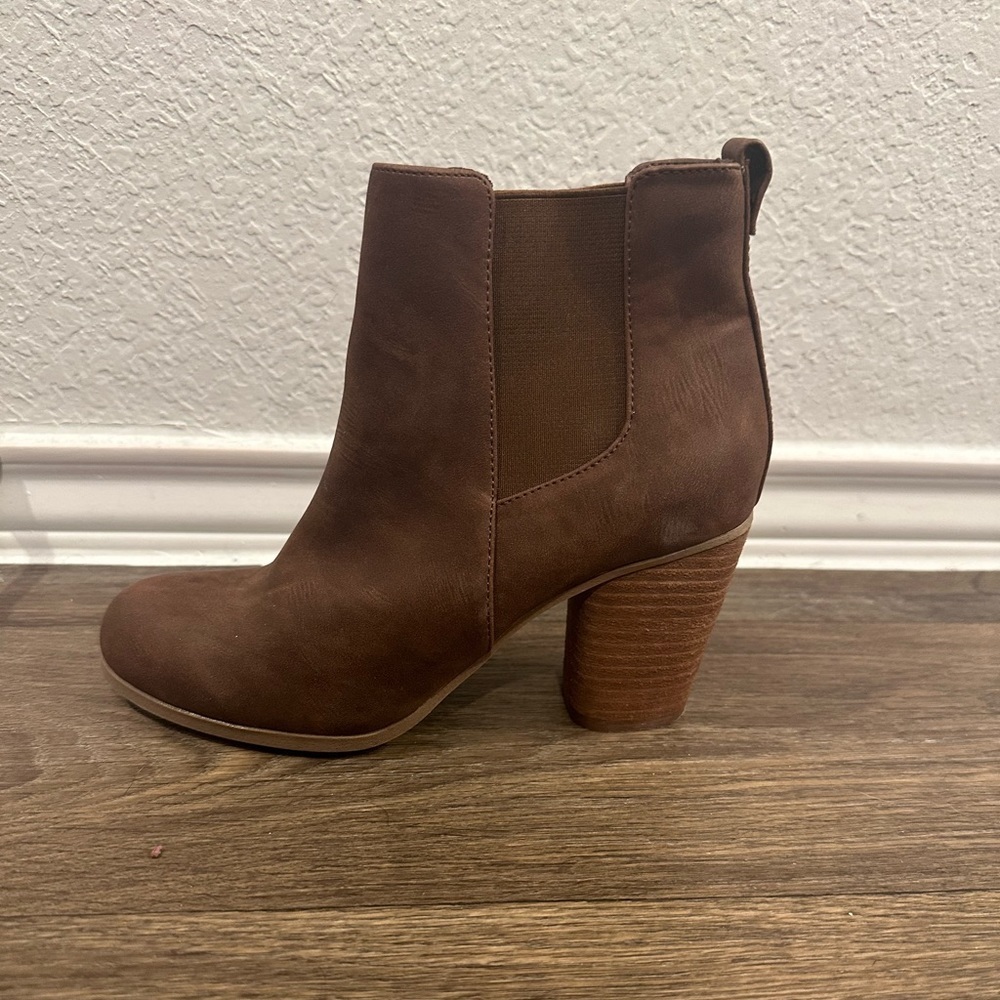 STEVE madden heeled boots​